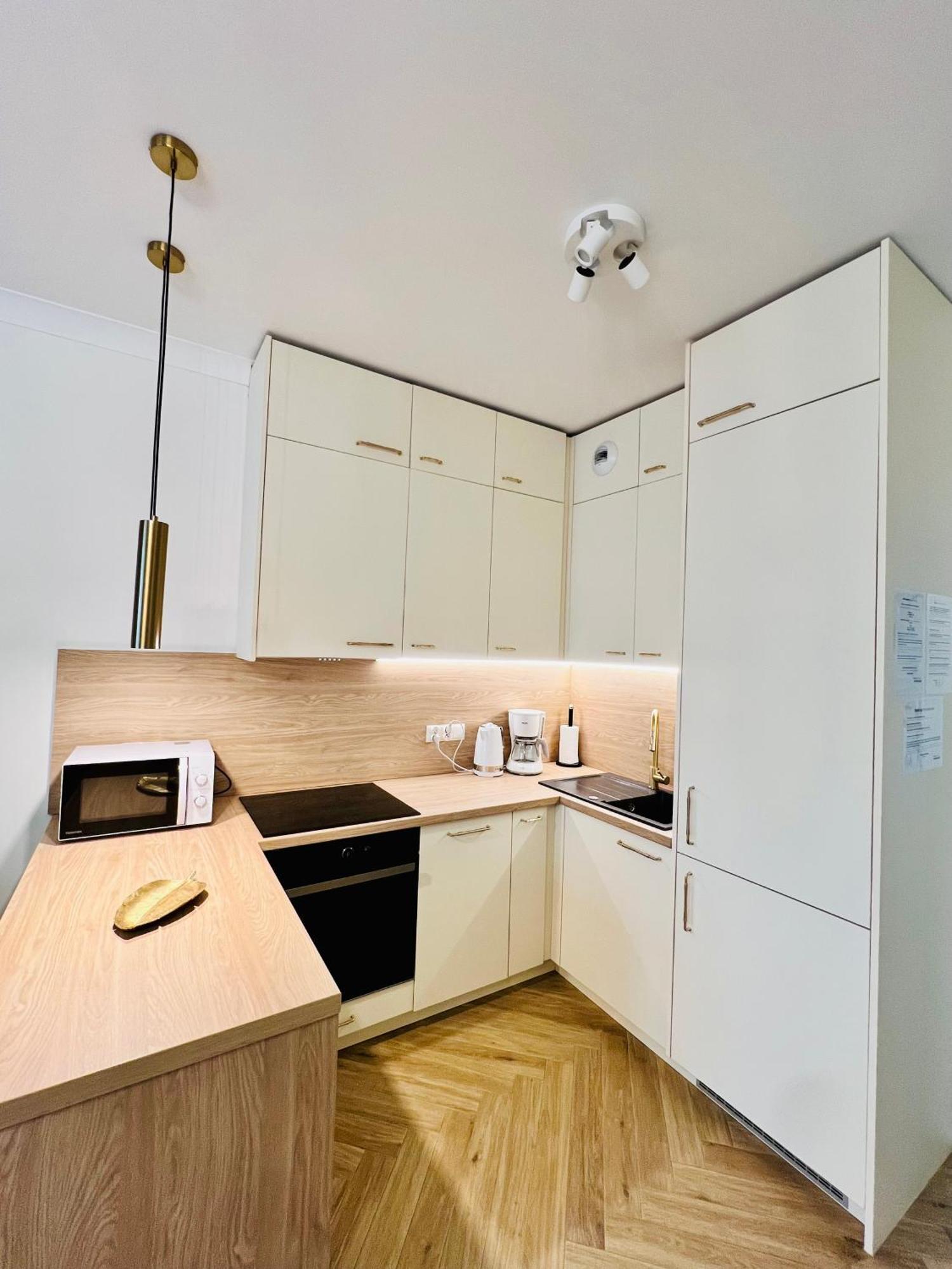 Atrium - Old Town Luxury Apartments - By Upstairs كراكوفيا المظهر الخارجي الصورة