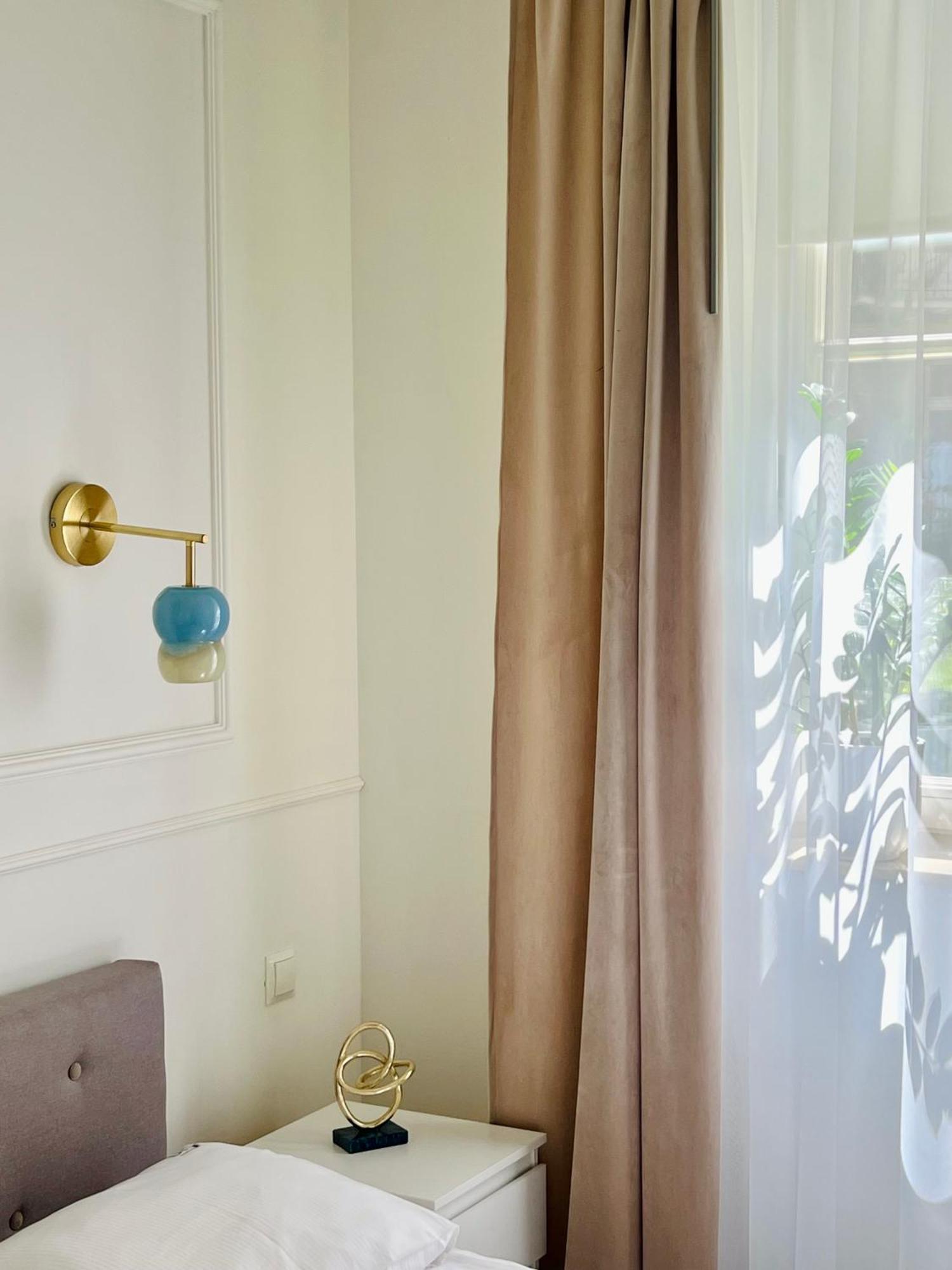 Atrium - Old Town Luxury Apartments - By Upstairs كراكوفيا المظهر الخارجي الصورة