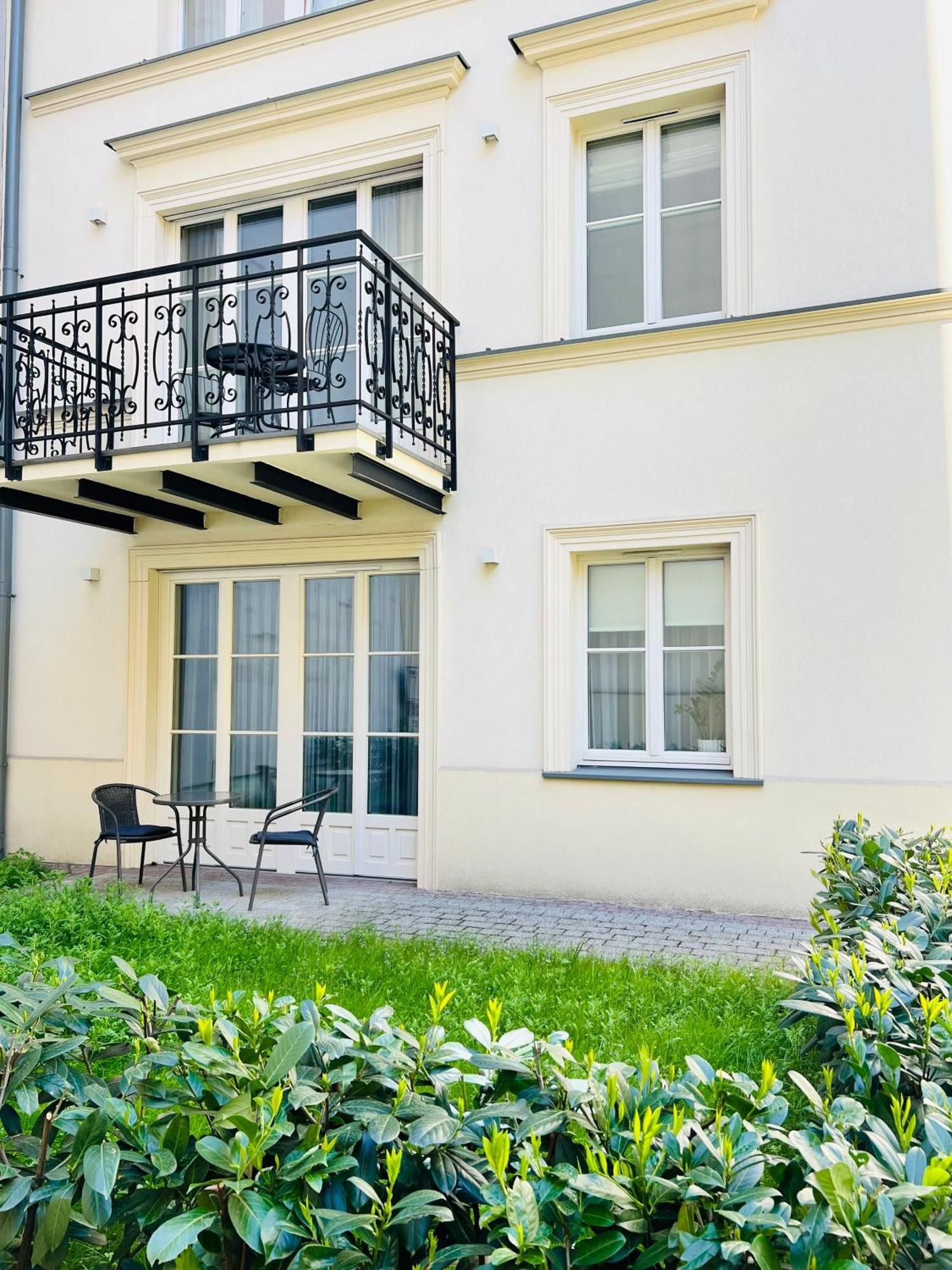 Atrium - Old Town Luxury Apartments - By Upstairs كراكوفيا المظهر الخارجي الصورة