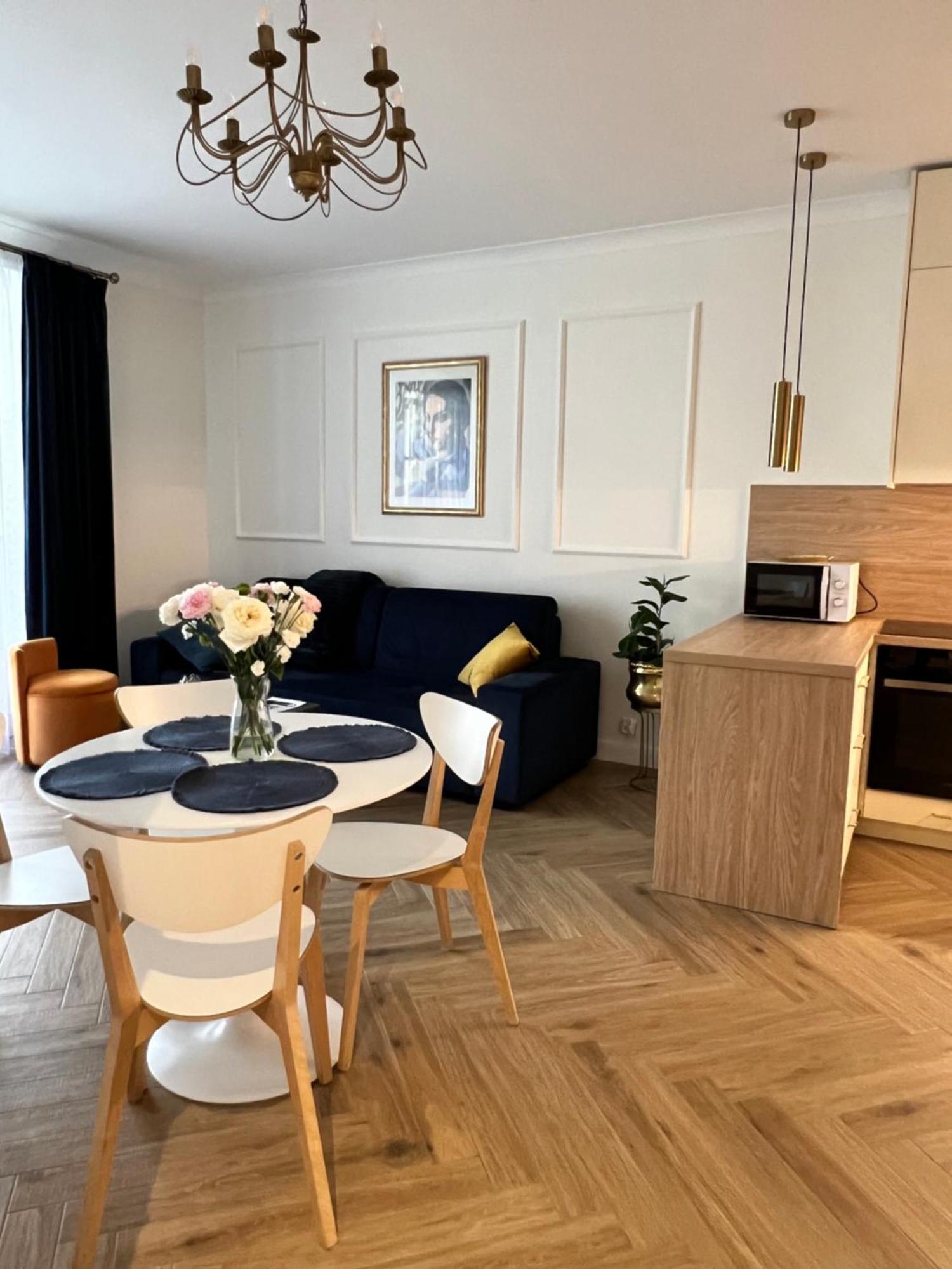 Atrium - Old Town Luxury Apartments - By Upstairs كراكوفيا المظهر الخارجي الصورة